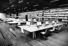 Role of Technology in Language Learning : Conclusion School photo created by rawpixel.com - www.freepik.com